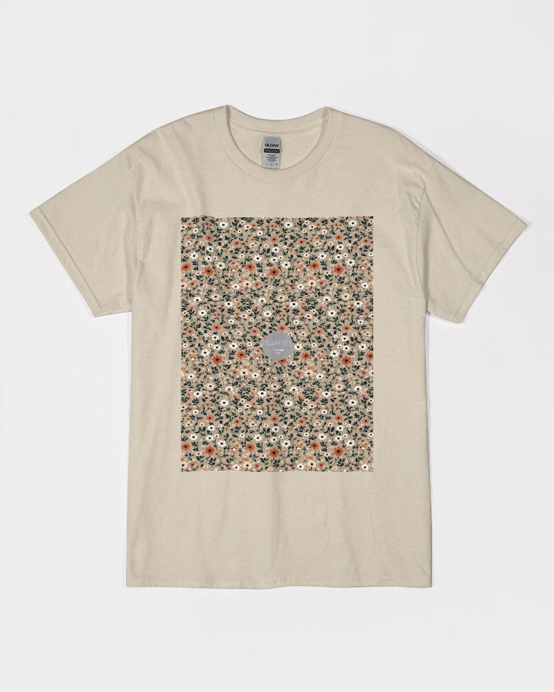 Busy and pretty Unisex Ultra Cotton T-Shirt | Gildan