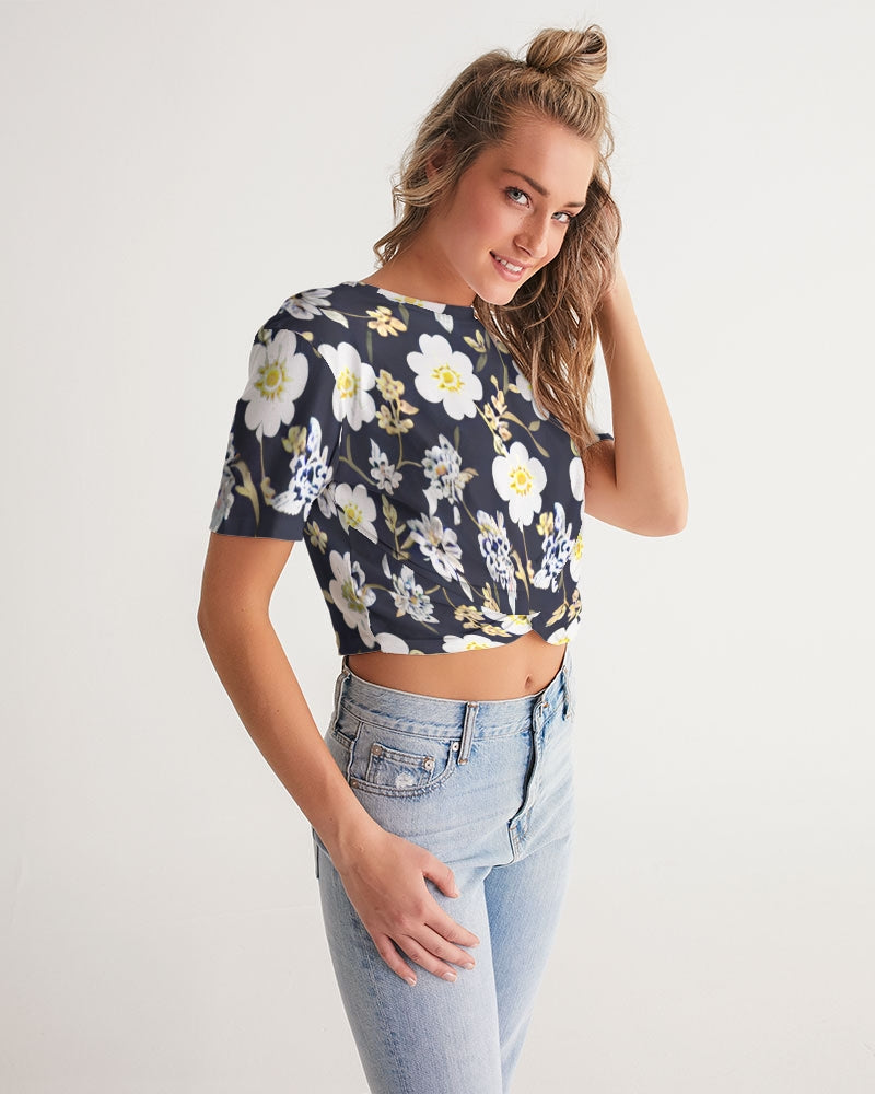 Pink flower black background Women's All-Over Print Twist-Front Cropped Tee